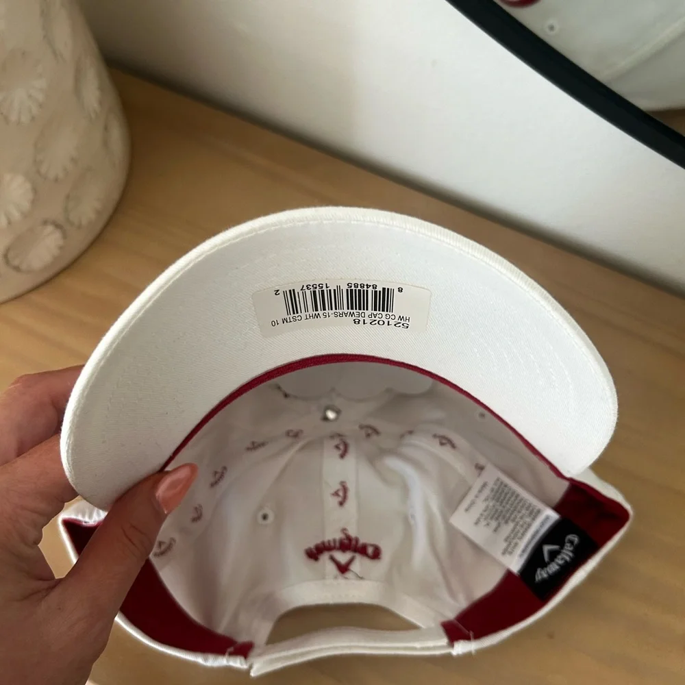 ⭐️ NEW Callaway Dewards Scotch Whiskey White and Red Logo Golf Cap Hat